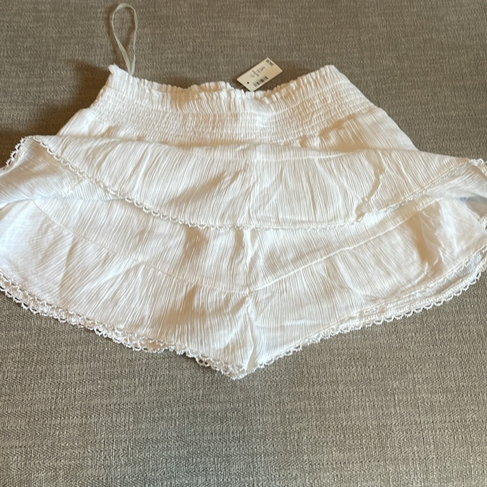 NWT! Aeropostale White Lace Skorts - Picture 2 of 3
